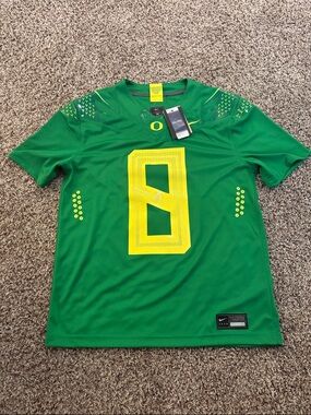 Nike Green Football Jersey with Yellow 8 Marcus Mariota NWT NEW